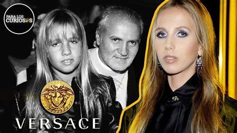 heredera de versace|Allegra Versace, la heredera que huye de su apellido.